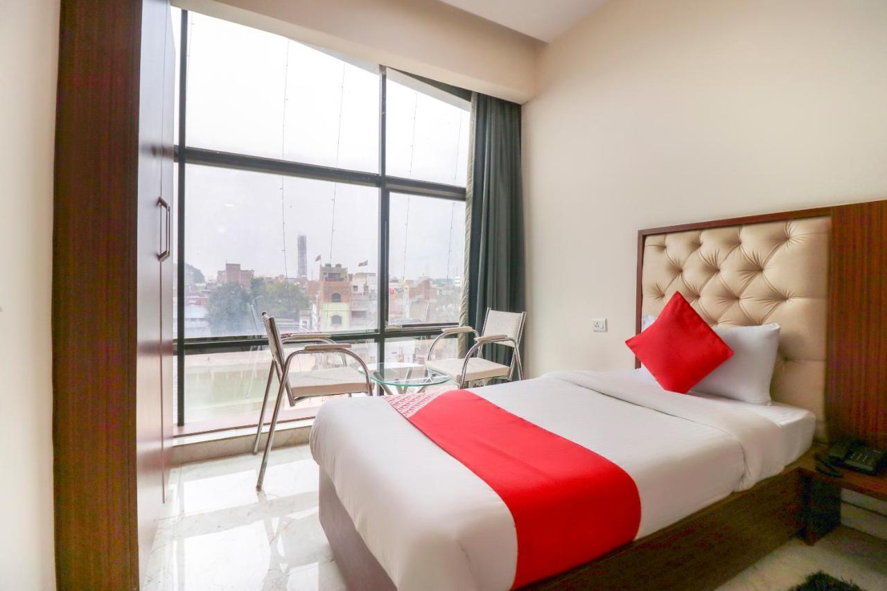 Oyo Flagship 69860 Mastana Palace Hotel Varanasi Exterior photo