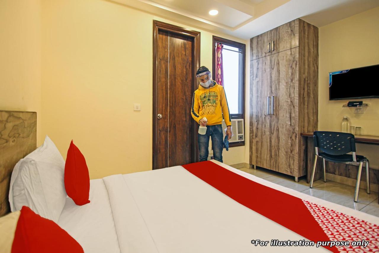 Oyo Flagship 69860 Mastana Palace Hotel Varanasi Exterior photo