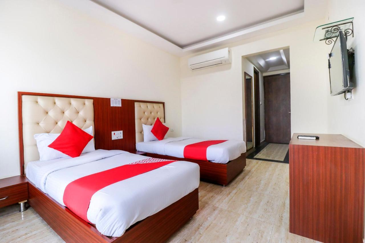 Oyo Flagship 69860 Mastana Palace Hotel Varanasi Exterior photo
