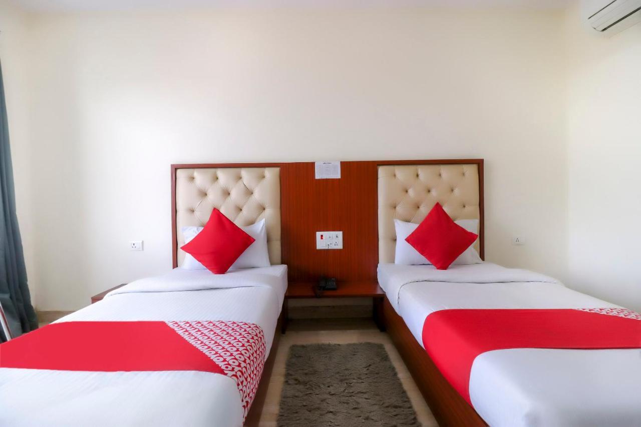 Oyo Flagship 69860 Mastana Palace Hotel Varanasi Exterior photo